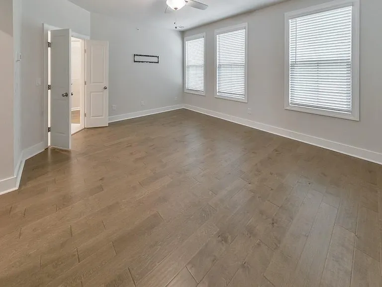 413 Bishop Ln — Photo 22