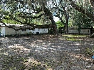 3rd image of 206 Cherry Street