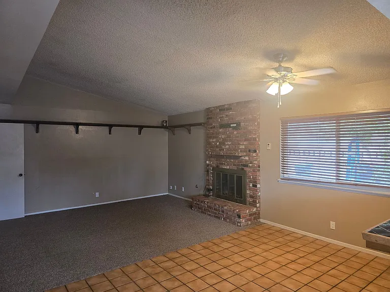 818 Sherri St — Photo 14