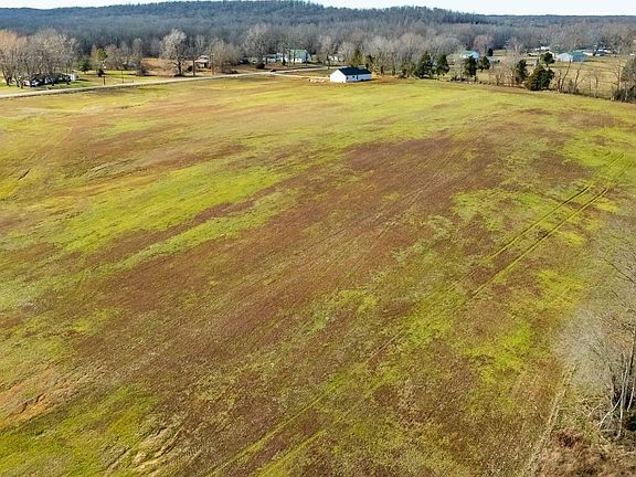 3rd image of 10 Daniel Boone Rd