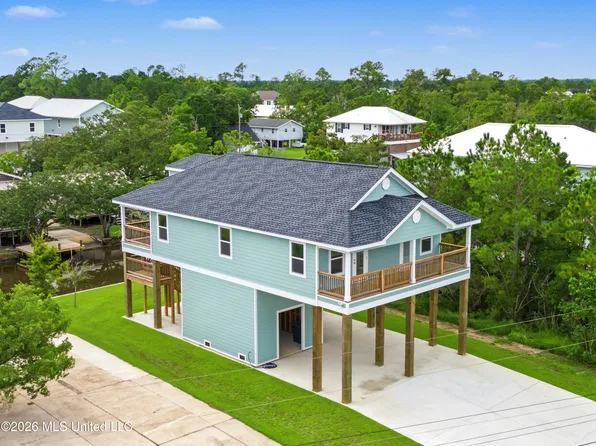 5005 Nebraska St, Bay Saint Louis, MS 39520