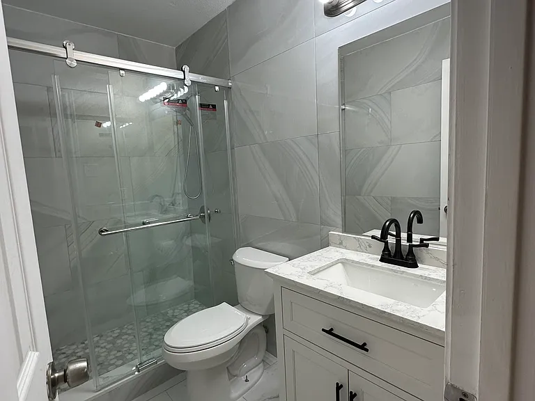 6609 Fairglen Dr — Photo 10