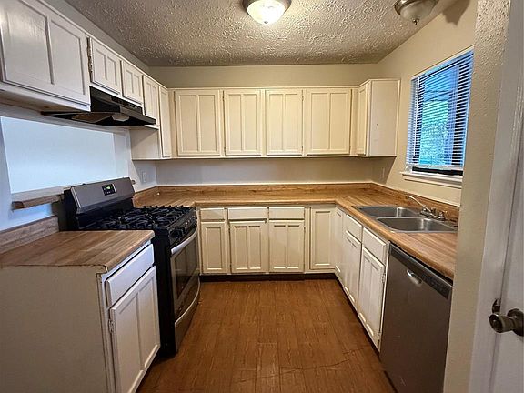 5th image of 2211 Spring Dusk Ln