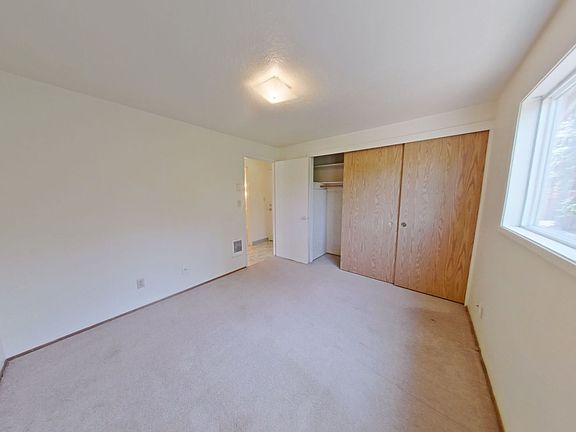 5th image of 636 NW 27th St APT 11