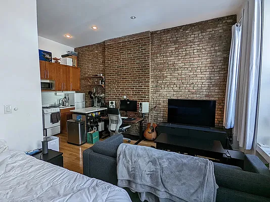 Rented by Guidance Realty Corp. | media 3