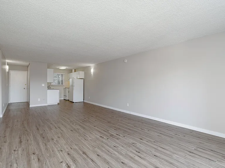 2 bed, 1 bath