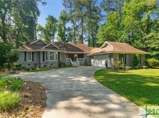 2 Isham Ln, Savannah, GA 31411