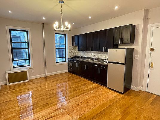 1st image of 320 Empire Blvd APT 3E