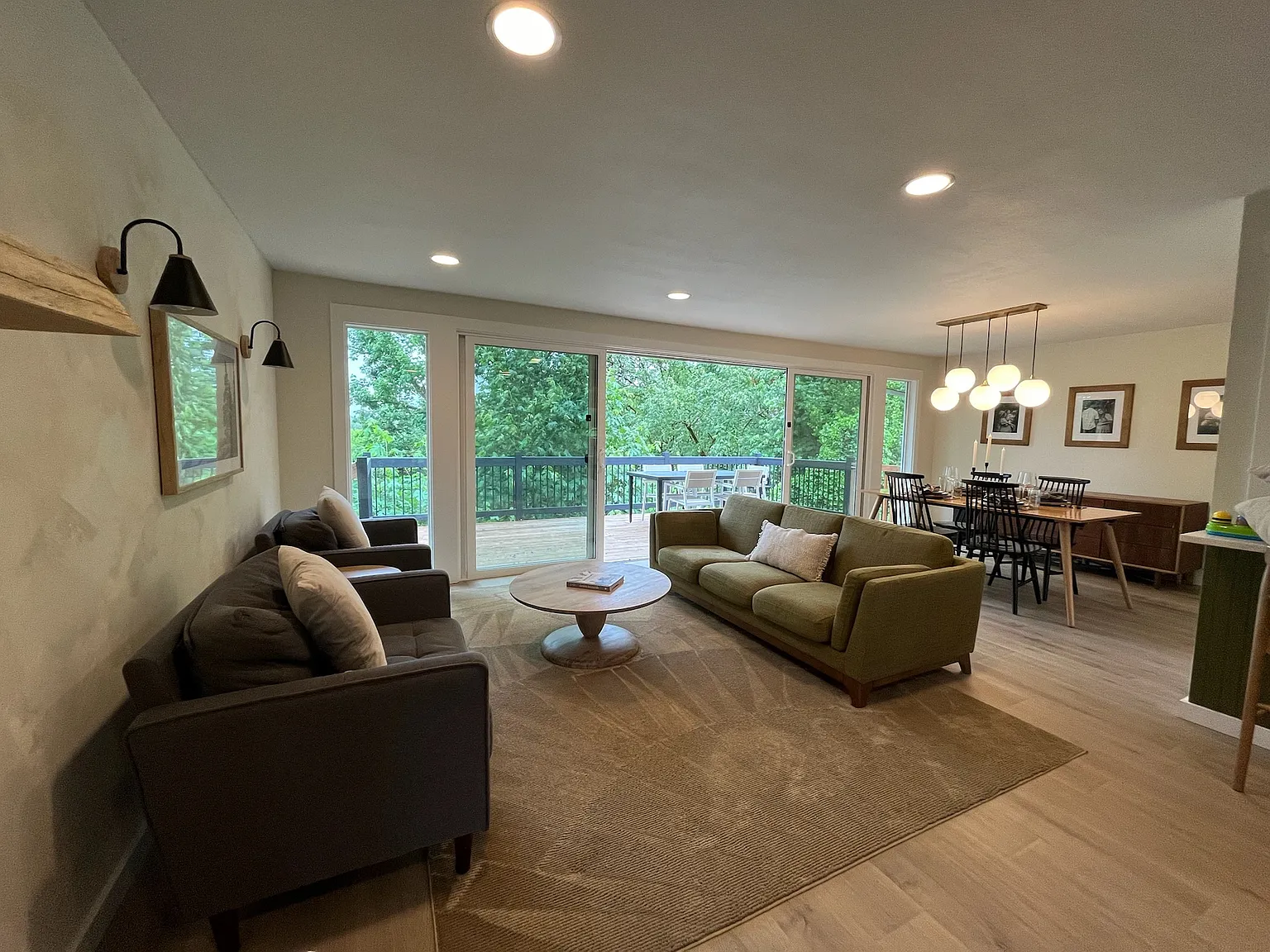 4 bed, 2544 sqft, $4,600 — Photo 3
