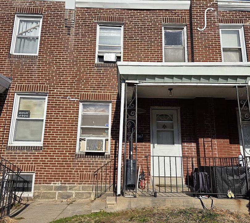 1st image of 147 Fern St
