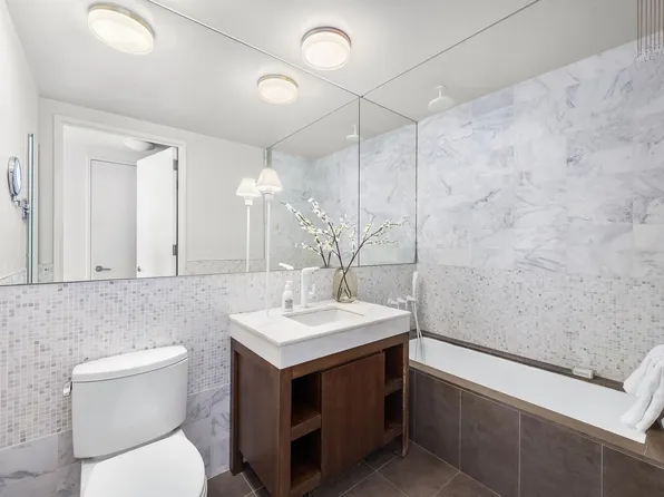 35 West 15th Street image 12 of 15