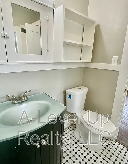 302 N Euclid Ave #1 — Photo 15