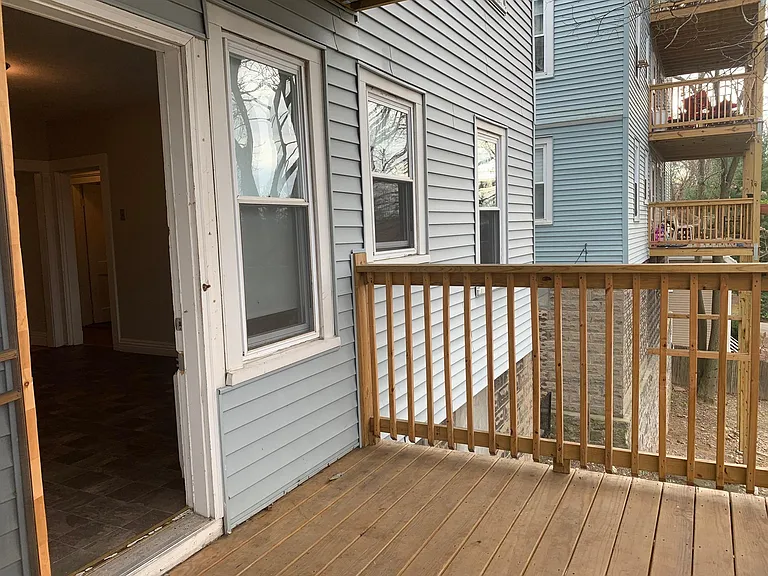 33 Lourdes Ave — Photo 14