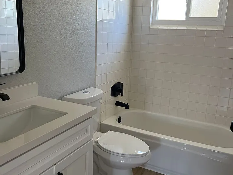 951 N Vulcan Ave — Photo 6