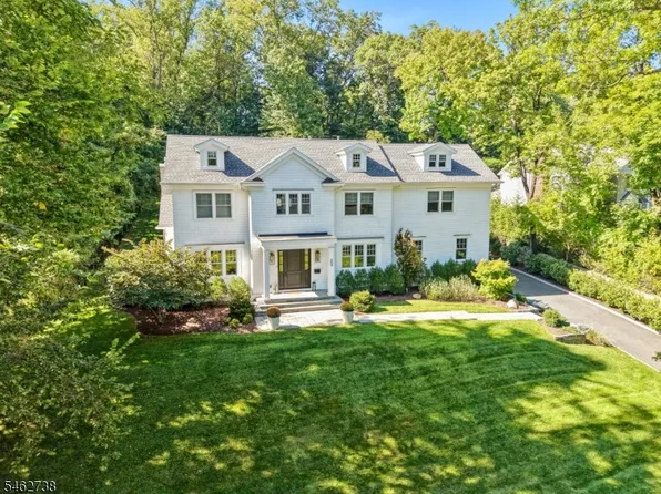 23 WOODFIELD DRIVE, Millburn Twp., NJ 07078