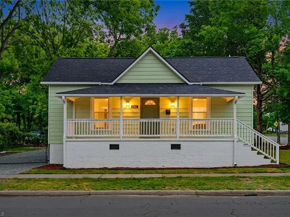 702 Maple Ave, Burlington, NC 27215