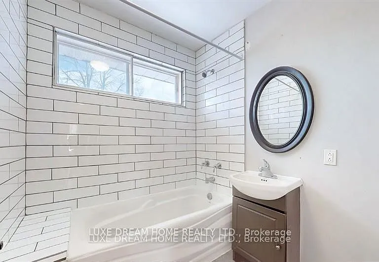 16 Perivale Cres — Photo 12