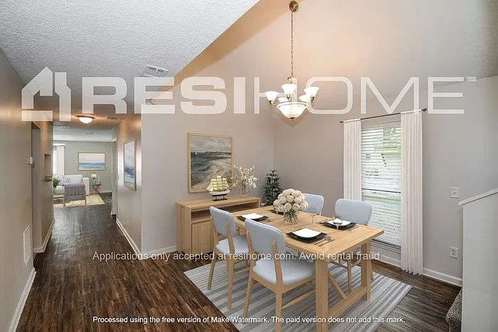 2051 Delray Ave — Photo 4