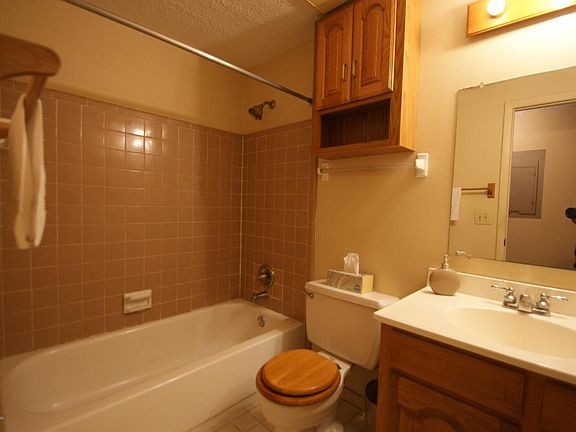 5th image of 11624 Cape Horn Ave