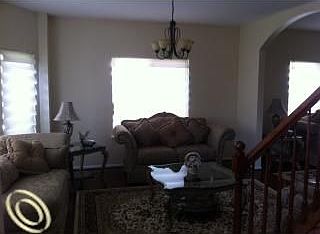 3rd image of 6910 Centralia St