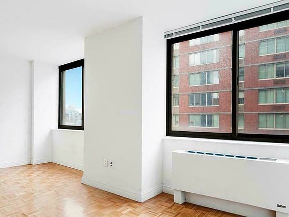 2nd image of 1500 Lexington Ave APT 15E