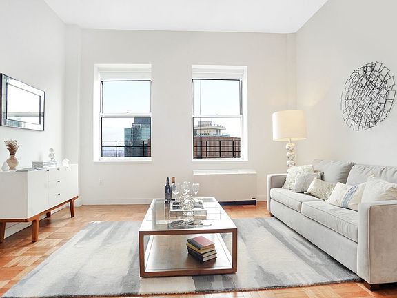 2nd image of 20 Exchange Pl APT 4507