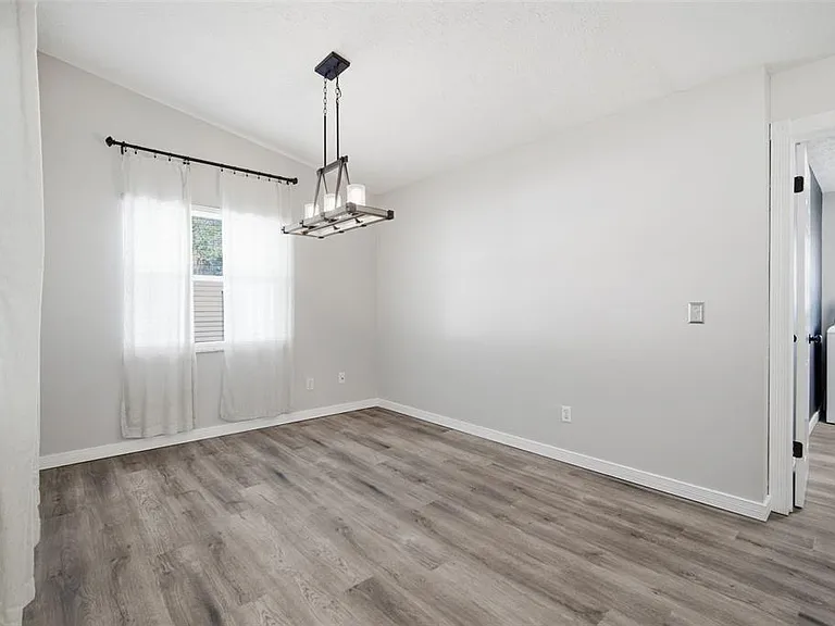7403 Providence Rd — Photo 34