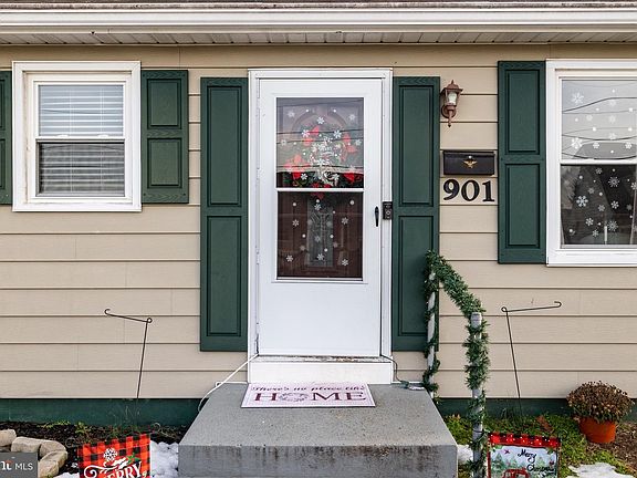 3rd image of 901 Shadeland Ave