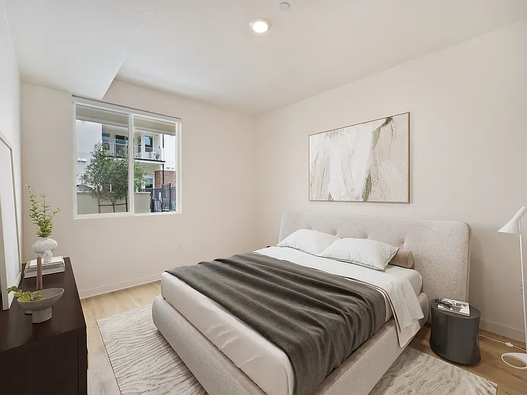 The Commodore Apartments — Photo 7