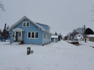 315 S 7th St, Forest City, IA 50436