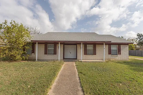 444 Lindenwood Ln W Photo 1