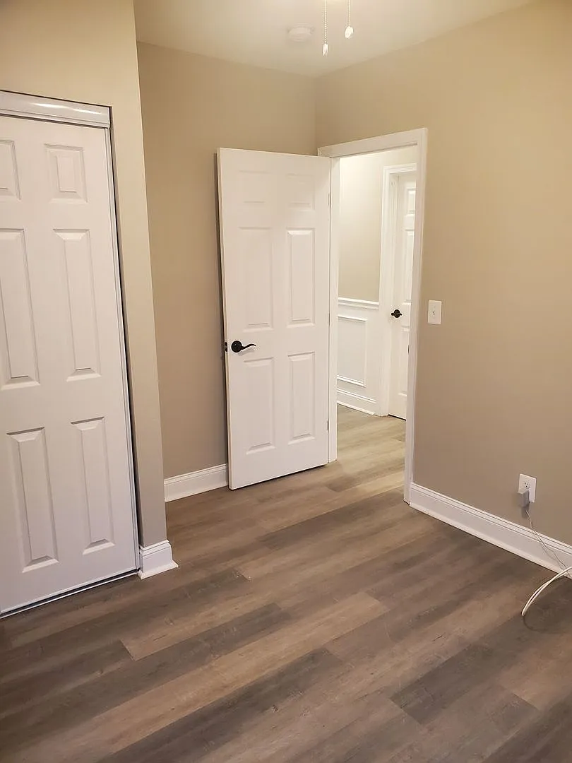 17 West Talbott Street $550 Available Room (Shared Bath) — Photo 2