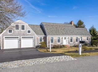 7 Colonial Dr, Chatham, MA 02633