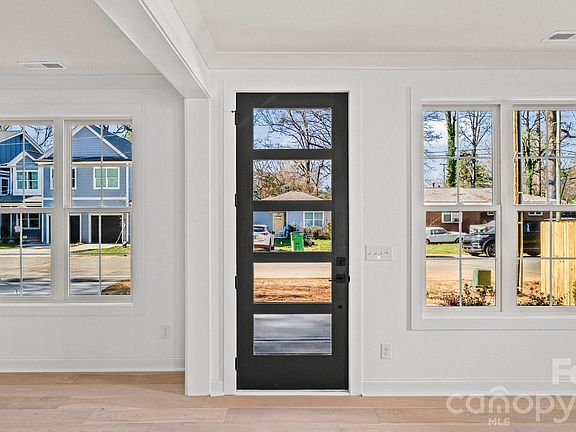 4th image of 630 Colorado Ave