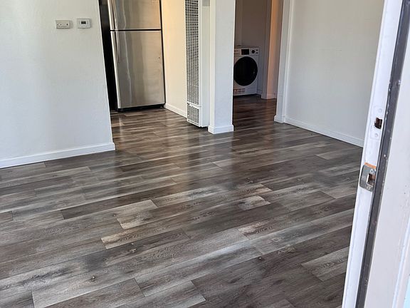4th image of 2801 Daubenbiss Ave