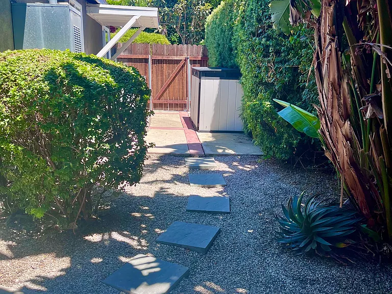 1253 Cypress Ave — Photo 18