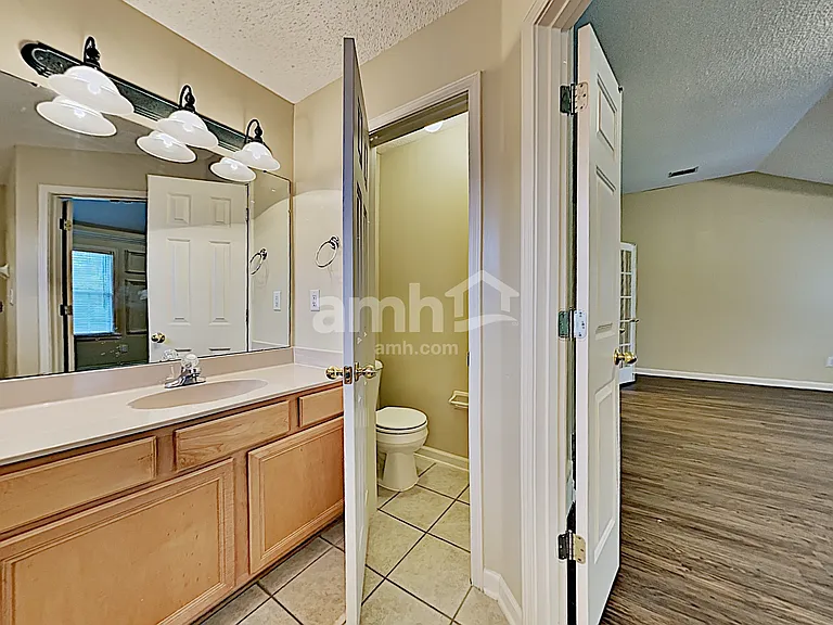 9289 Oakengate Cv — Photo 13