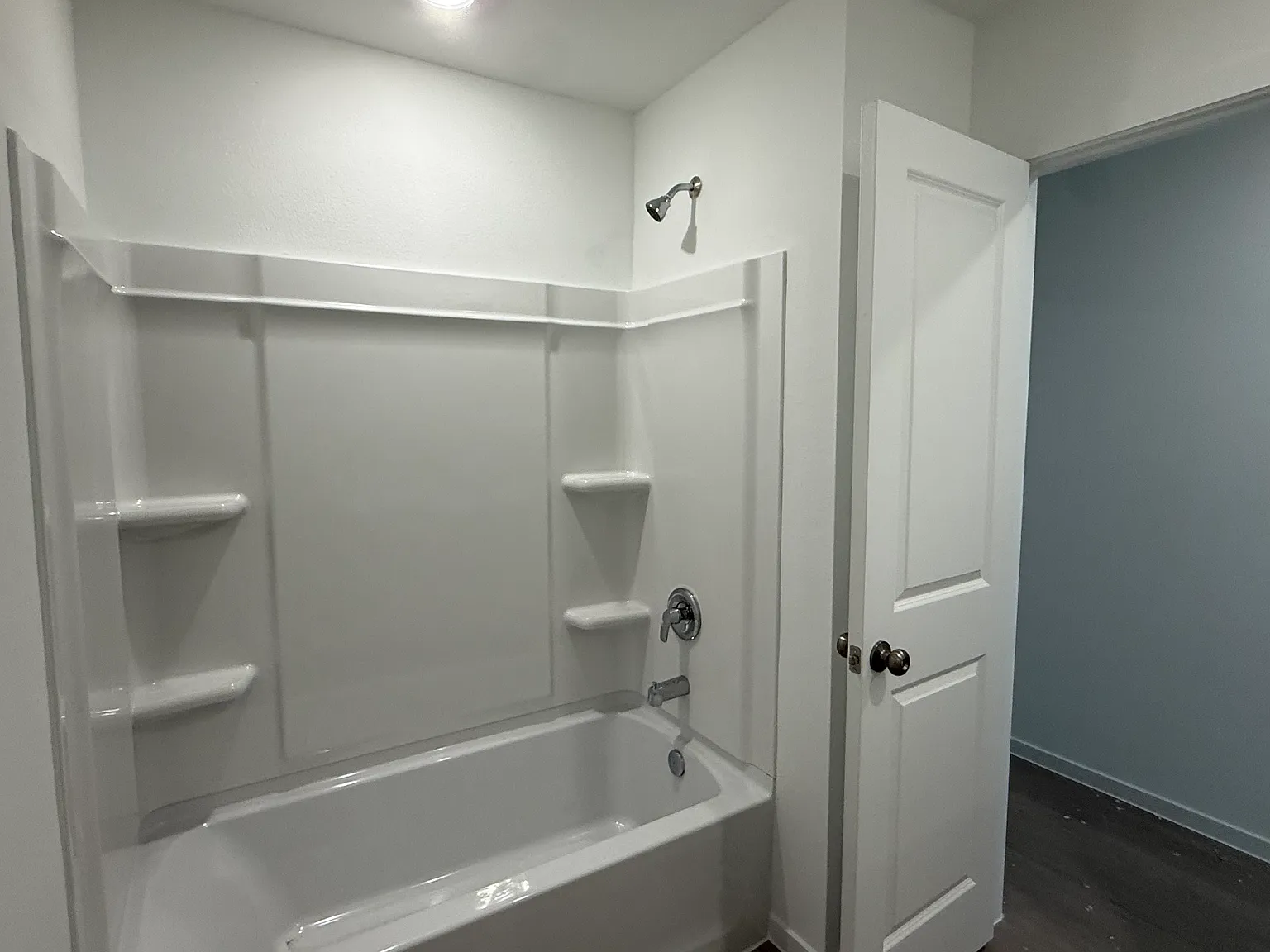3 bed, 1475 sqft, $2,100 — Photo 2
