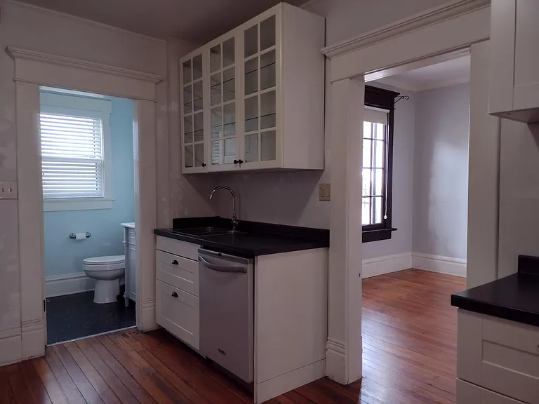 1361 Hamlet St — Photo 5