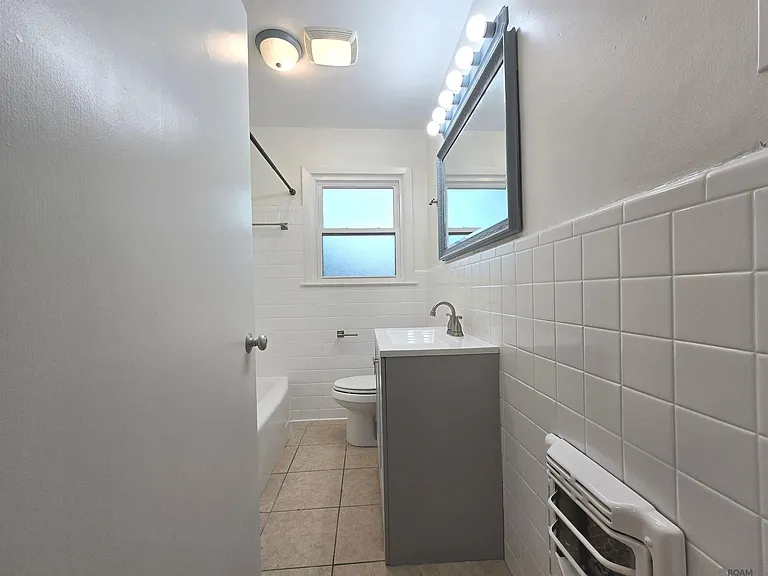 3423 Hundred Oaks Ave — Photo 6