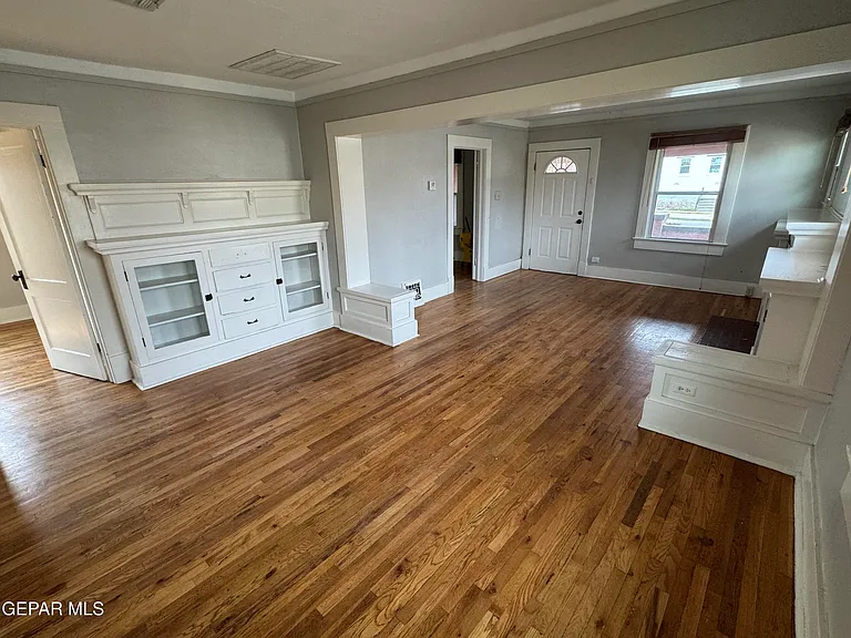 3716 Jackson Ave — Photo 6