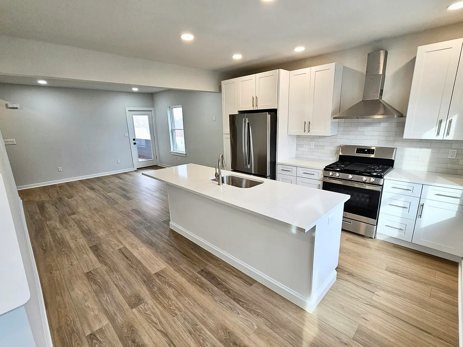 239 West Saint Joseph Street, Unit 2 — Photo 3
