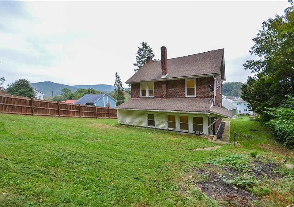 34 W Neversink Rd, Reading, PA 19606 Zillow