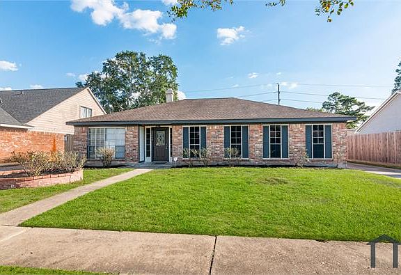 2nd image of 22115 Fincastle Dr