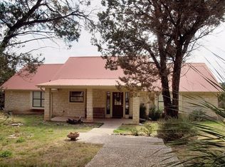 555 Hillsedge Rd, Wimberley, TX 78676