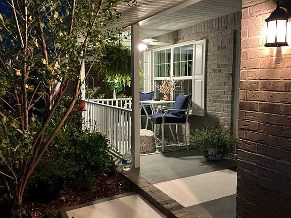 4th image of 25 Rivertown Rd