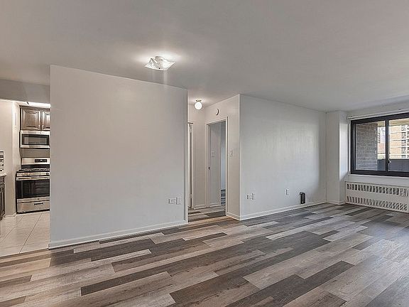 3rd image of 100 Beekman St APT 6B