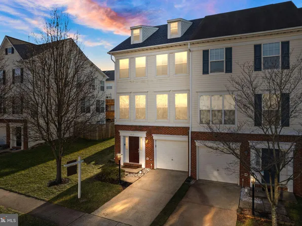 8115 Rainwater Cir, Manassas, VA 20111