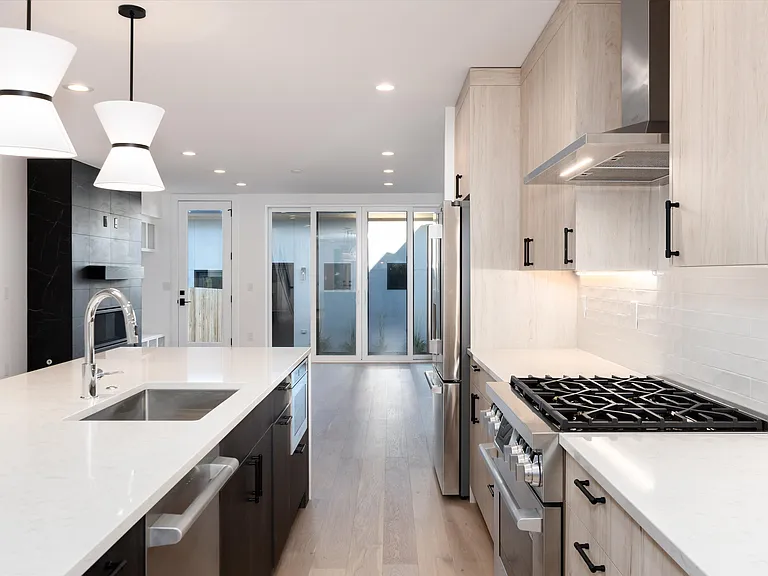 2088 Eliot St — Photo 10