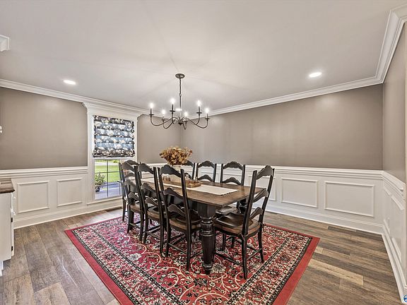 5th image of 205 Lindsay Ln S